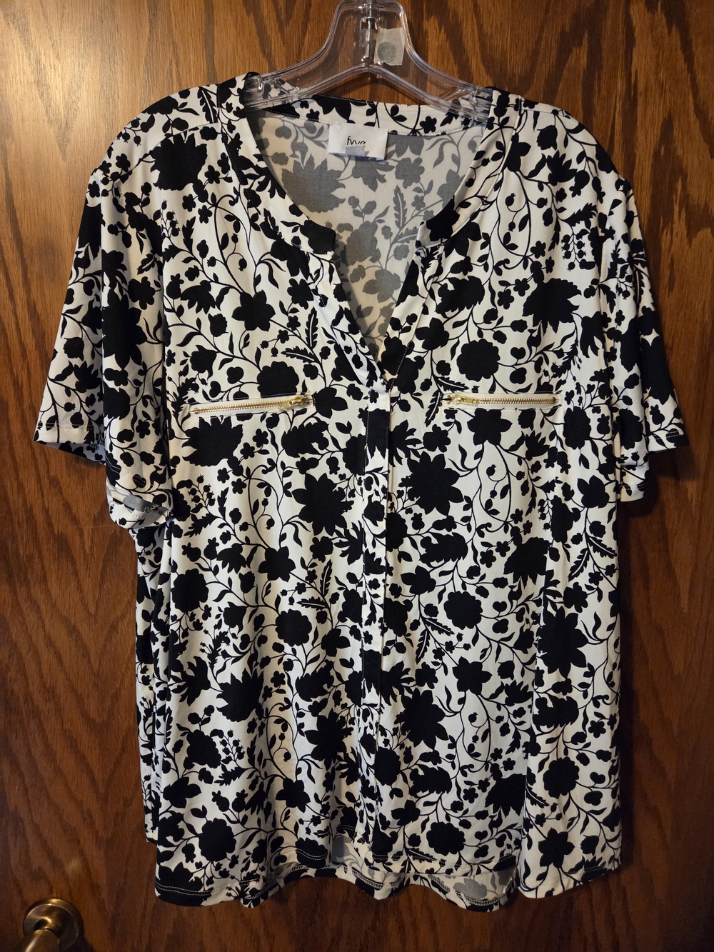 Floral Zip-Pocket Blouse - Black/White